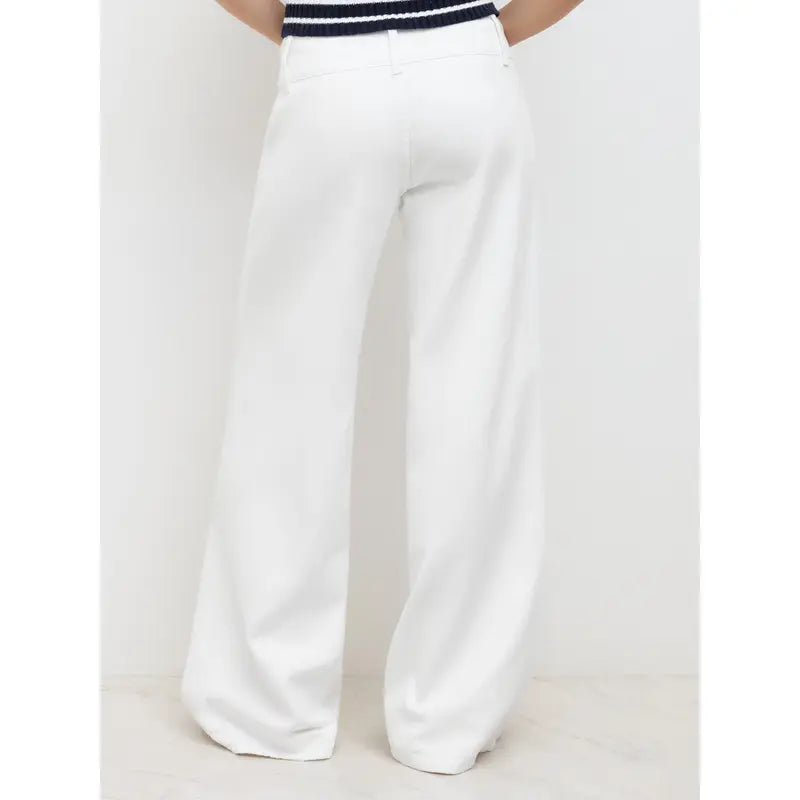 The Ultimate Signature Baggy Jean